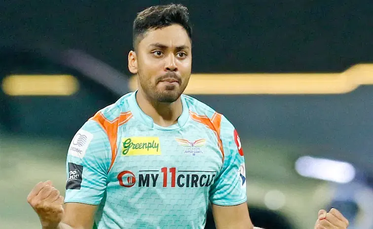 Avesh Khan gets BCCI clearance to join LSG camp for IPL 2025