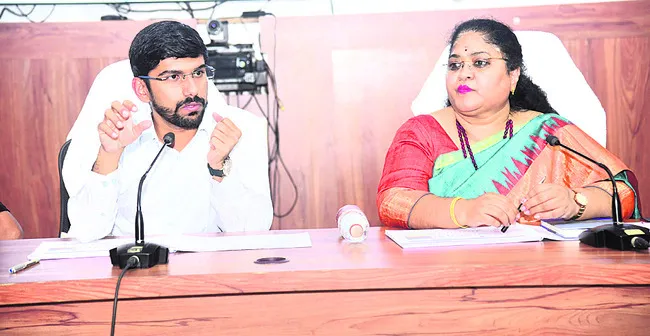తల్లీబిడ్డలపై మమకారం చూపాలి