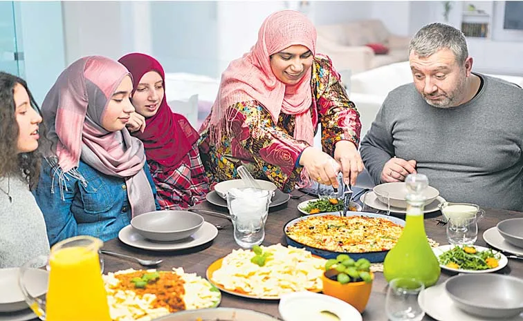 Ramadan Mubarak 2025: Best Sehri Food Spots In Hyderabad