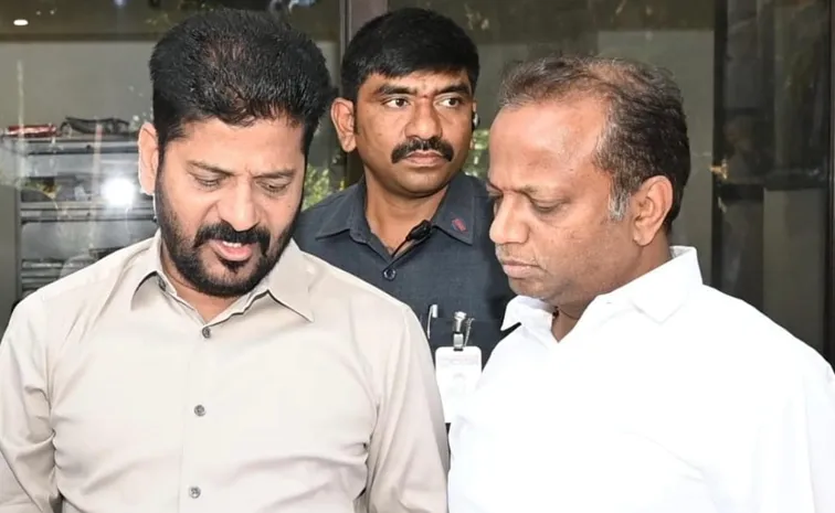 Gulf Immigrants CM Revanth Reddy do share lunch with families of bereaved family members