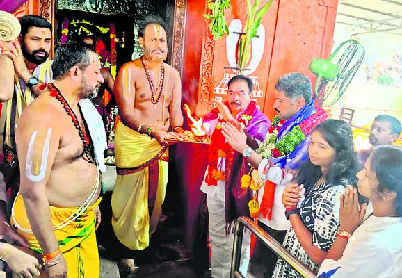 వైఎస్ కుటుంబ సహకారంతోనే జెడ్పీ చైర్మన్ స్థాయికి..