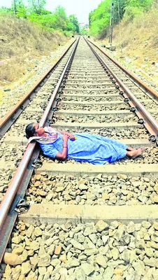 అవమానం భరించలేక ఆత్మహత్యాయత్నం