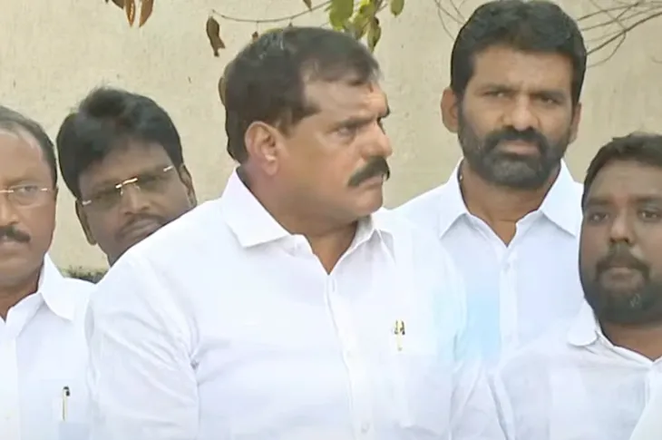 Botsa Satyanarayana Demand An Inquiry Into Resignation Of Vcs