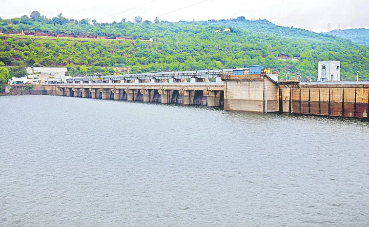 Complete repairs to Srisailam Plunge Pool by May