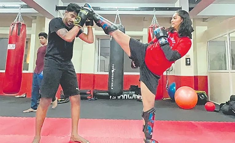 Story Of telangana boxing girl Naisha Bajaj  