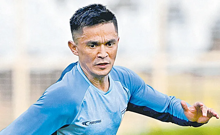 Not A Good Sign: Bhaichung Bhutia Doesnt Hold back as Sunil Chhetri U Turn