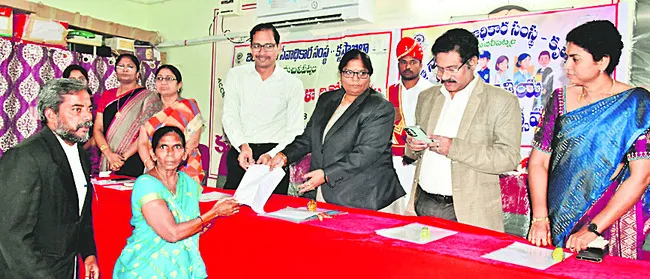 లోక్ అదాలత్ను వినియోగించుకోండి
