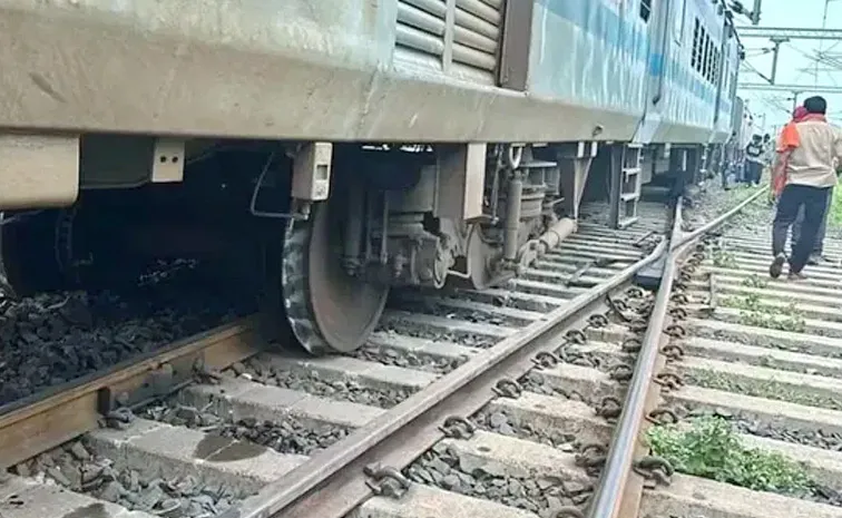 Broken Train Tracks Near Gudur