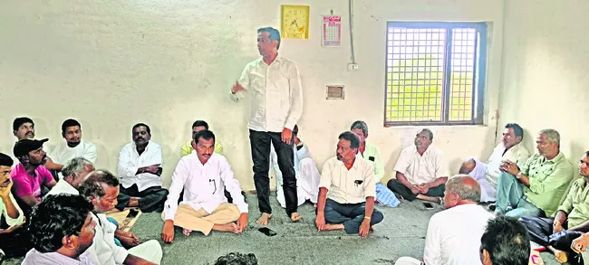 సర్కార్ బడిని బతికించండి