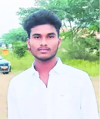 అప్పుల బాధతో ఆటో డ్రైవర్ ఆత్మహత్య