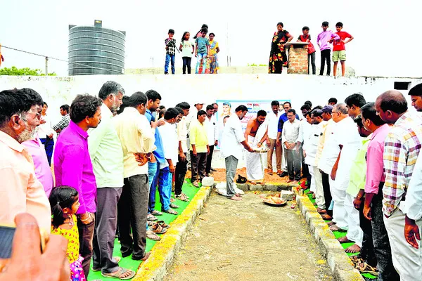 ఇంకుడు గుంతలు నిర్మించుకోవాలి
