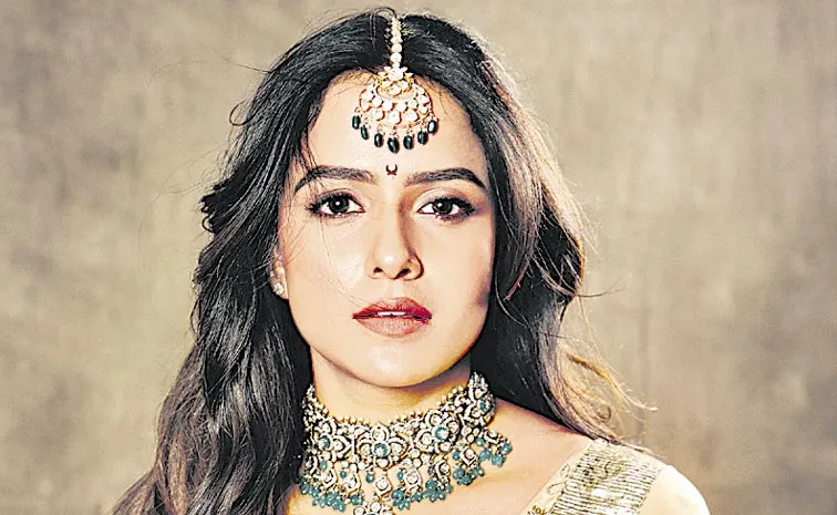 Vaishnavi Chaitanya Plays A Dual Role In Siddu Jonnalagadda JACK By Bommarillu Bhaskar