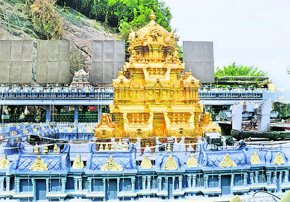 ఆలయం.. వివాదాలమయం