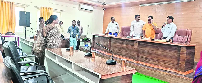 మొక్కుబడిగా మున్సిపల్ సమావేశం