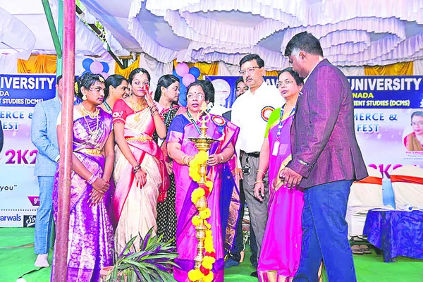 మేనేజ