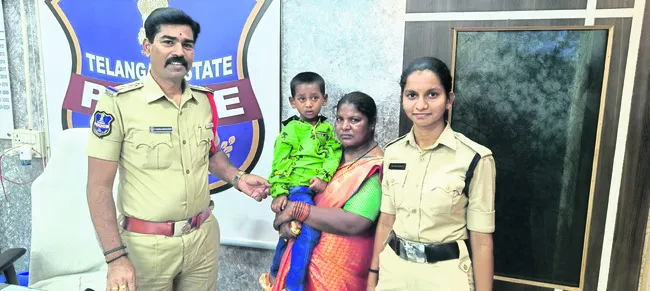 బాలుడ