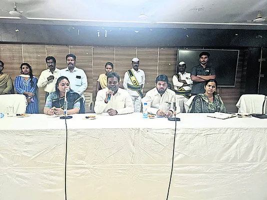 పర్యాటక అభివృద్ధితోనే యువతకు ఉపాధి అవకాశాలు