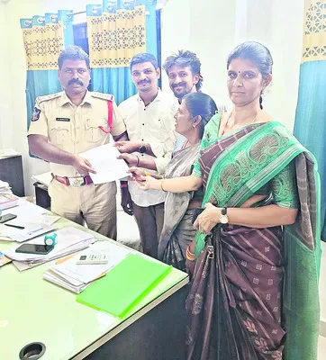 ఐ–టీడీపీ కార్యకర్త కిరణ్పై కఠిన చర్యలకు డిమాండ్