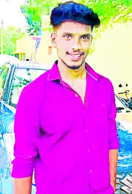 రైతు కష్టాలను చూడలేక కొడుకు ఆత్మహత్య