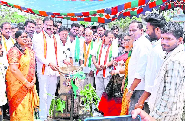 ప్రతి గింజనూ కొనుగోలు చేస్తాం