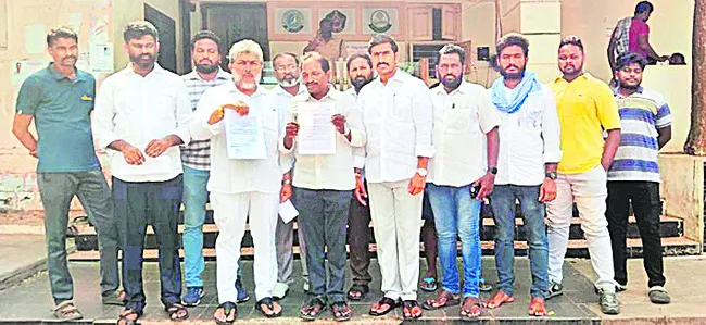 కిరణ్ ఒక్కడే కాదు.. ఎందరో ఉన్నారు !