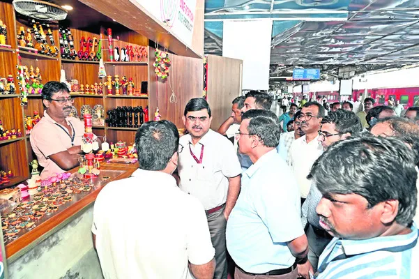 వాల్తేరు డివిజన్లో ఆదాయ వనరులపై సమీక్ష