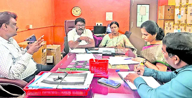 సరస్వతీ పుష్కర ఔషధ సేకరణపై సమీక్ష