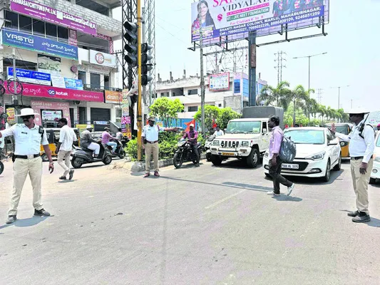 తప్పని వెతలు