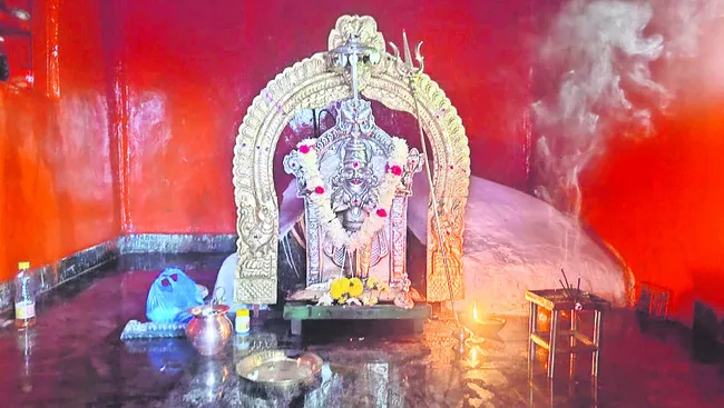 భక్తుల ఇలవేల్పు చింతల మునిరంగడు