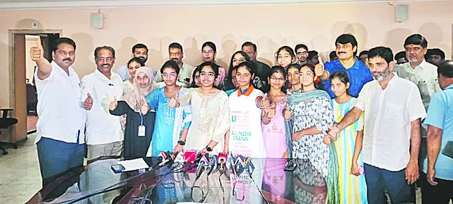 ఇంటర్ ఫలితాల్లో శ్రీచైతన్య విజయభేరి