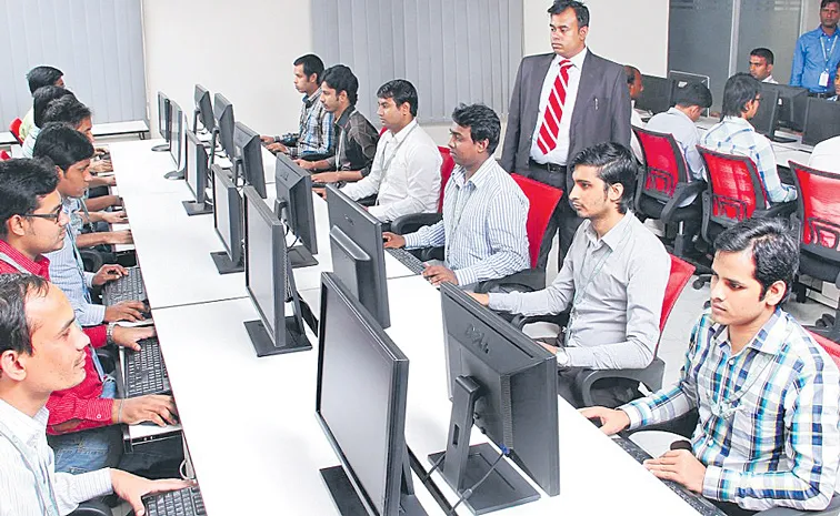 45percent of employers plan new permanent hires in FY26