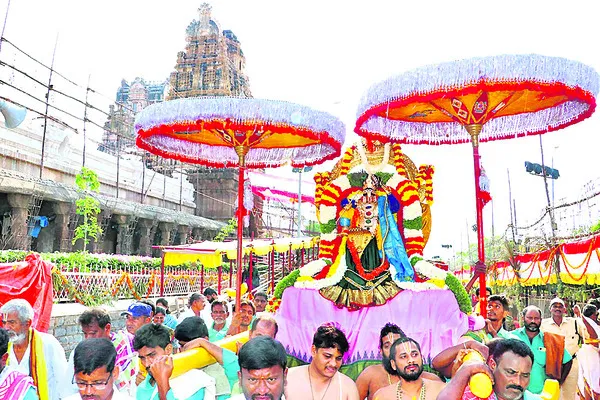 కాళీయమర్దనుడిగా కోదండ రాముడు