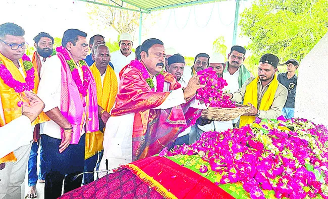 భక్తిశ్రద్ధలతో ఉర్సు ఉత్సవాలు
