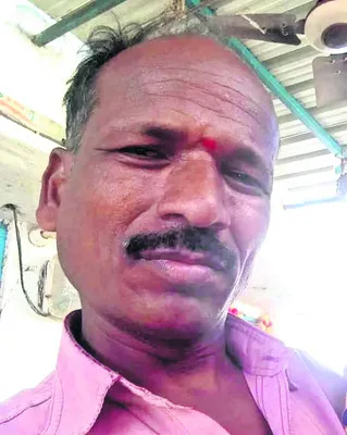 ట్రాక్టర్ ఢీకొని ఒకరికి తీవ్ర గాయాలు