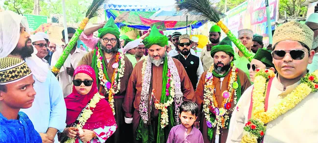‘తహలిల్’ తో ముగిసిన ఉరుసు ఉత్సవాలు