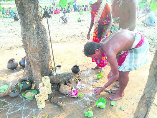 పండగలకు అధిక ప్రాధాన్యత