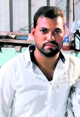 కడపలో నడిరోడ్డుపై వ్యక్తి దారుణ హత్య