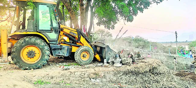టెంట్సిటీ నిర్మాణాలు త్వరగా చేపట్టాలి
