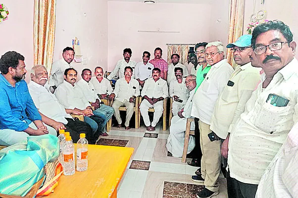 రైతులను ఆదుకోకుంటే పోరుబాట