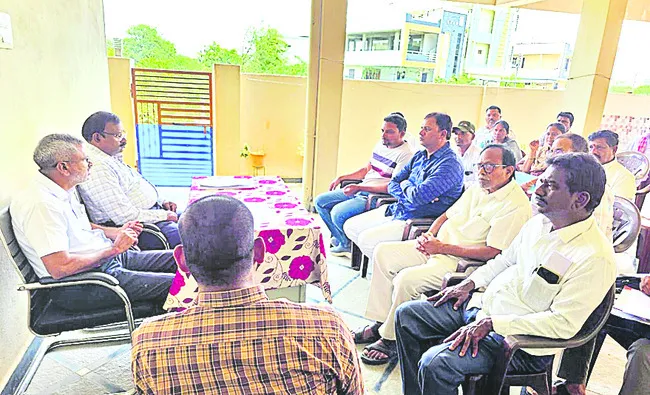 నిబంధనలు ఉల్లంఘిస్తే లైసెన్స్ రద్దు