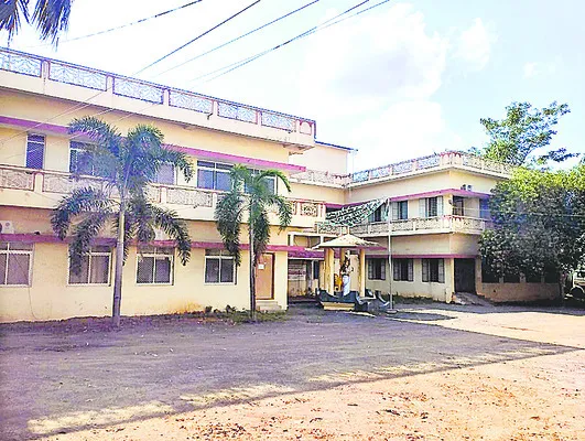 కుంటుబడ్డ ఇంటి ప్రణాళికలు