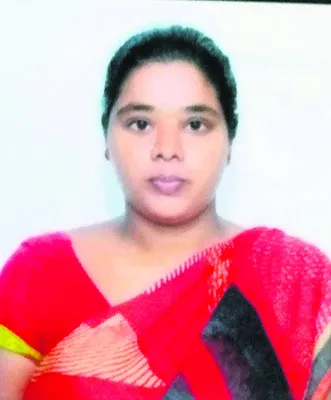 రోడ్డుప్రమాదంలో మహిళ మృతి