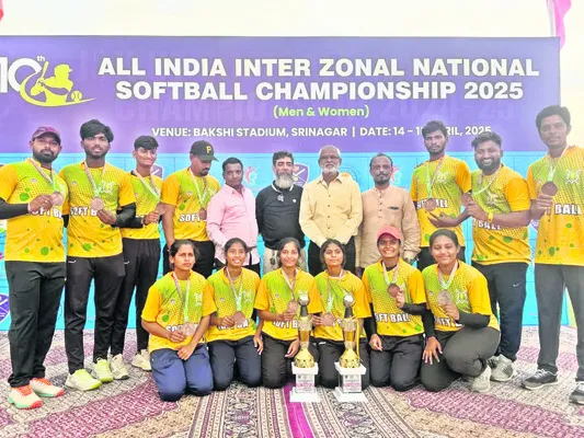 సాఫ్ట్బాల్ చాంపియన్షిప్ పోటీల్లో ప్రతిభ