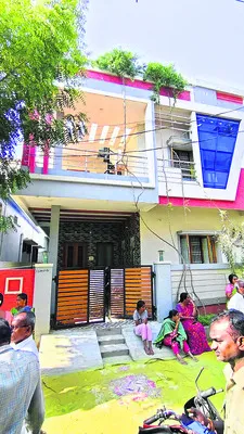 ఖాకీల