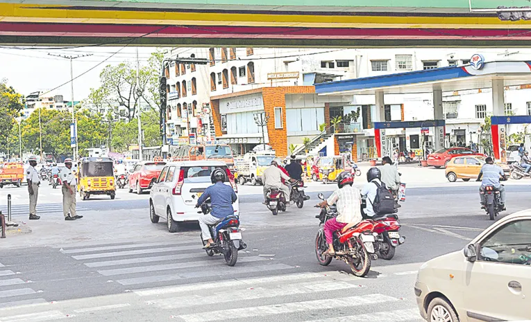 Heavy Traffic Jam In Tarnaka Junction Reopened