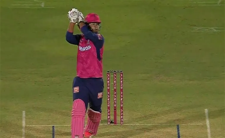 RR VS LSG: Youngest IPL Debutant Vaibhav Suryavanshi Smashes First Ball Six