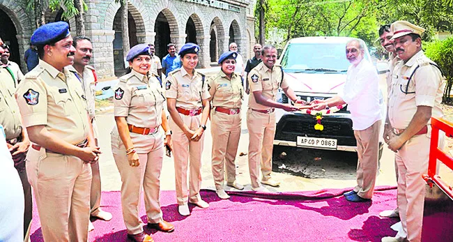గురుకుల పాఠశాల ప్రవేశ పరీక్షలు వాయిదా