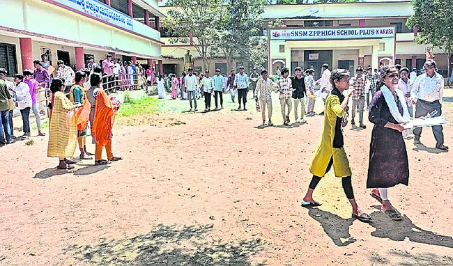 ‘ఉపాధి’ బకాయిలు వెంటనే చెల్లించాలి