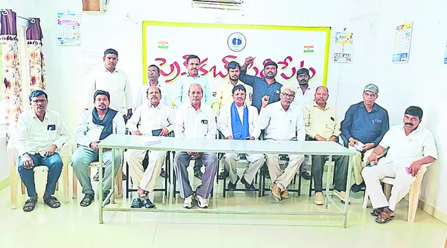 విగ్రహం తొలగించడం సరికాదు