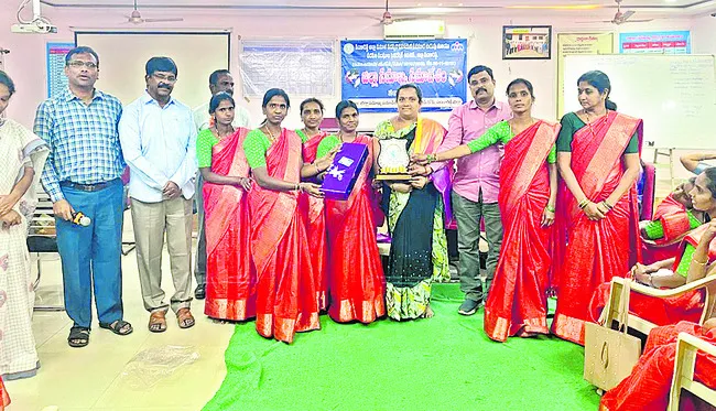 మహిళా
